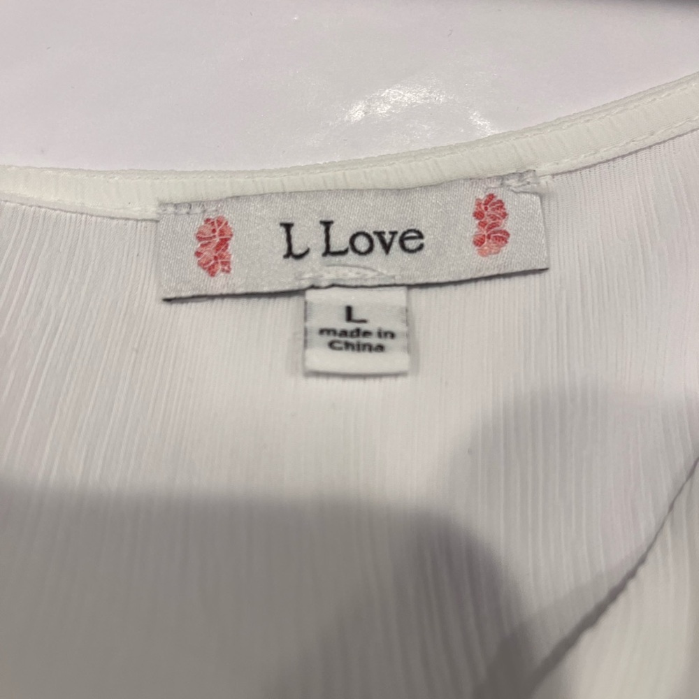 L Love Flattering Ruched Top - Picture 9 of 9